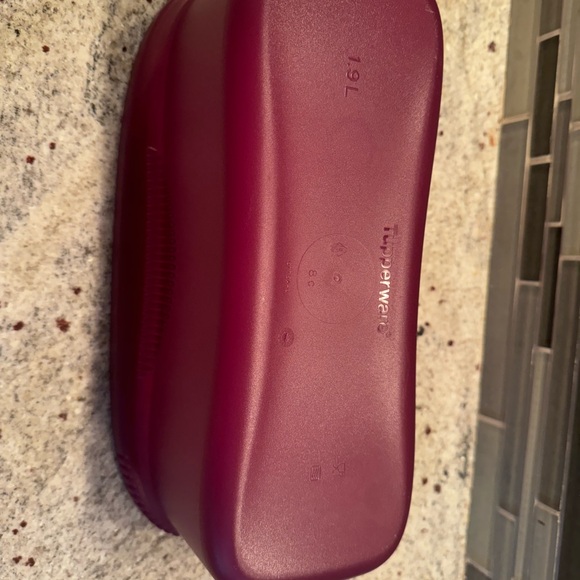 New Tupperware set - Picture 5 of 10